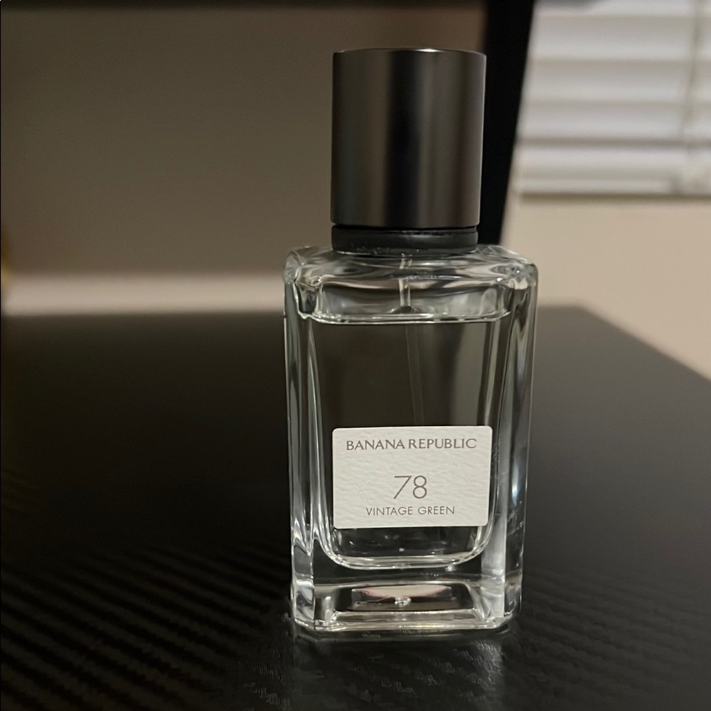 Banana Republic 78 Vintage Green. READ DESCRIPTION